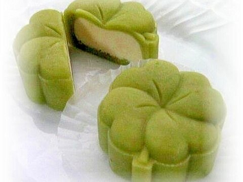 塩まめdeホワイトチョコ餡入り豌豆餡の練りきり